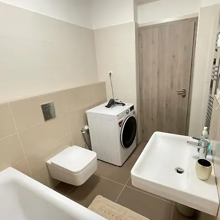 New Luxury Centre With Panoramic View, Free Parking * Bratysława