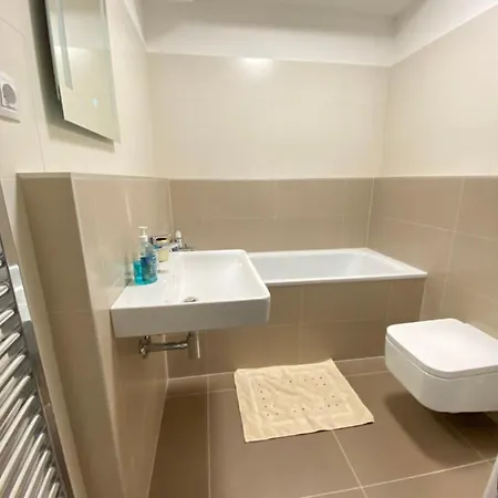 Apartment New Luxury Centre With Panoramic View, Free Parking