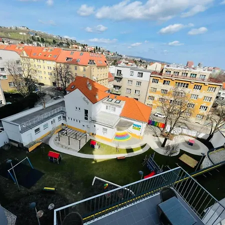 New Luxury Centre With Panoramic View, Free Parking *