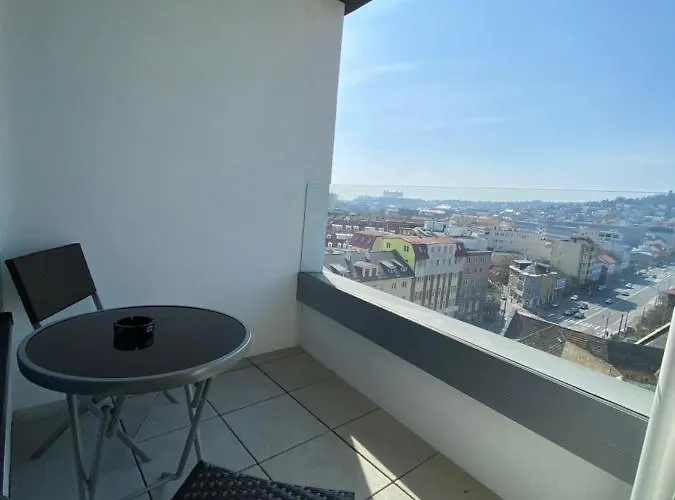 New Luxury Centre With Panoramic View, Free Parking Bratislava