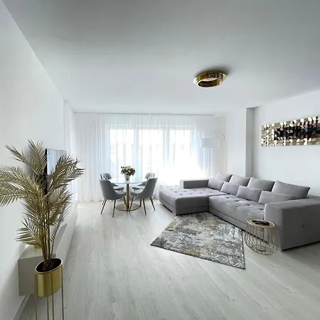 New Luxury Centre With Panoramic View, Free Parking * ブラチスラヴァ