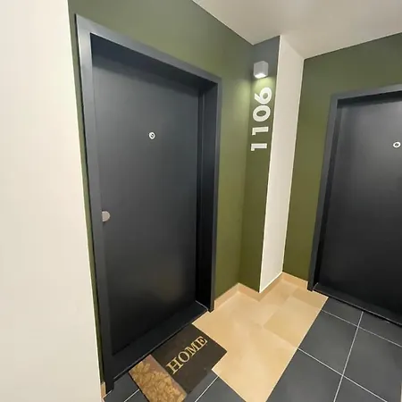 New Luxury Centre With Panoramic View, Free Parking Apartament Bratislava