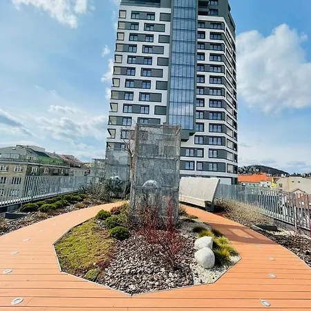 New Luxury Centre With Panoramic View, Free Parking Apartament Bratislava